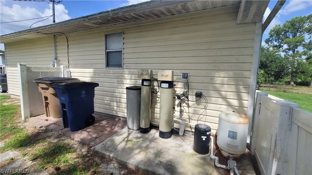 3711 10th ST SW, Lehigh Acres, FL 33976