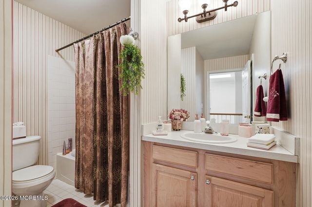 14 Linda Court, South Amboy, NJ 08879