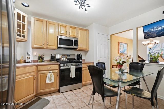 14 Linda Court, South Amboy, NJ 08879