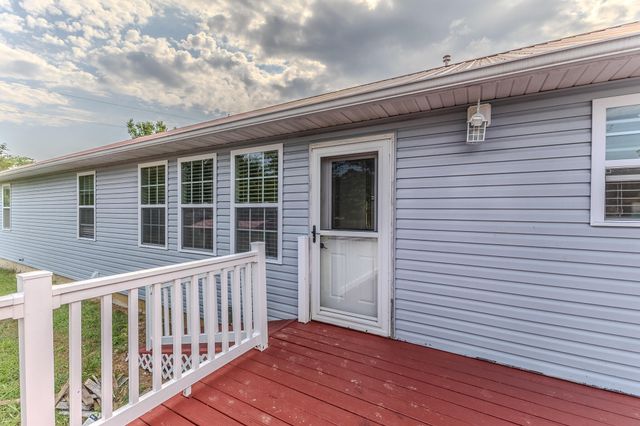 22948 Gardner Road, Lebanon, MO 65536