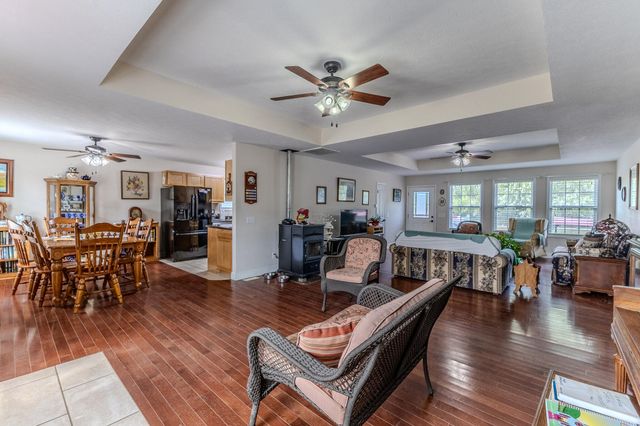 22948 Gardner Road, Lebanon, MO 65536