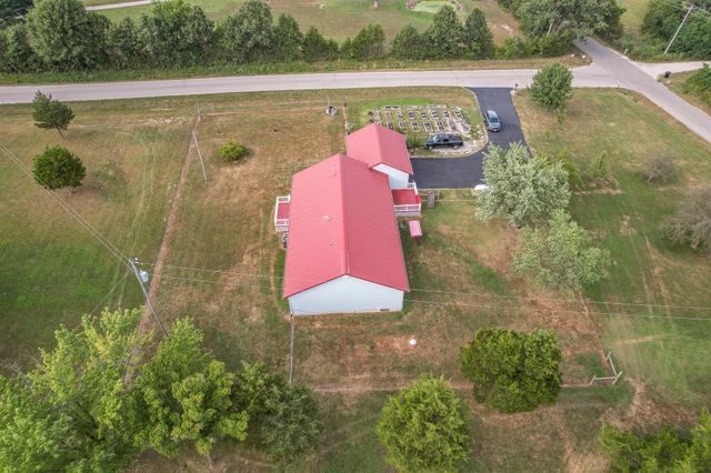 22948 Gardner Road, Lebanon, MO 65536