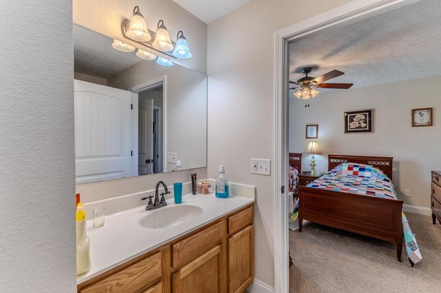 22948 Gardner Road, Lebanon, MO 65536