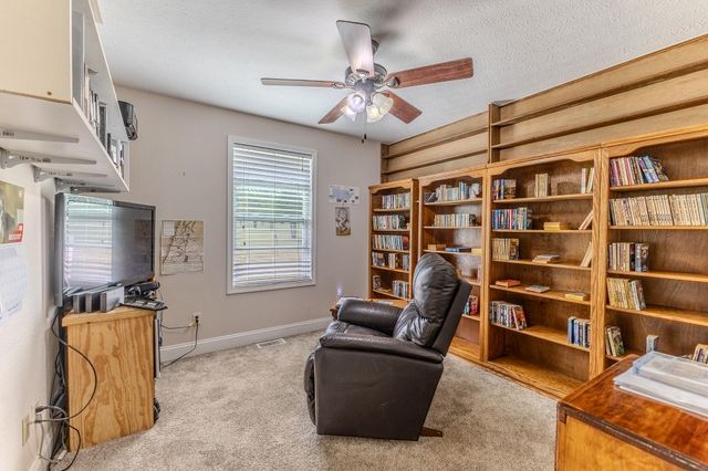 22948 Gardner Road, Lebanon, MO 65536