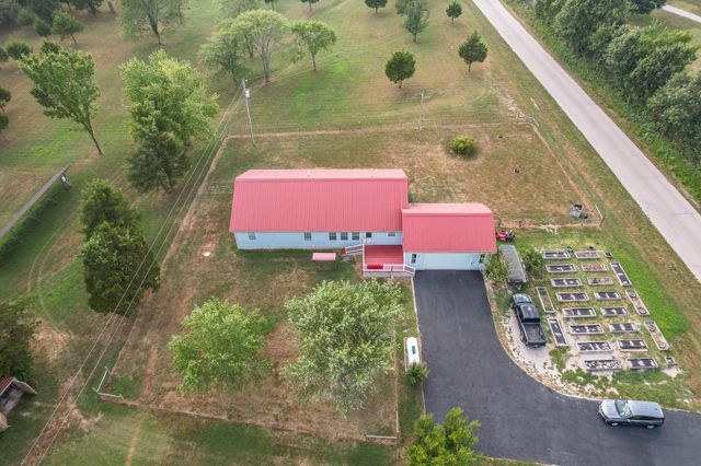 22948 Gardner Road, Lebanon, MO 65536