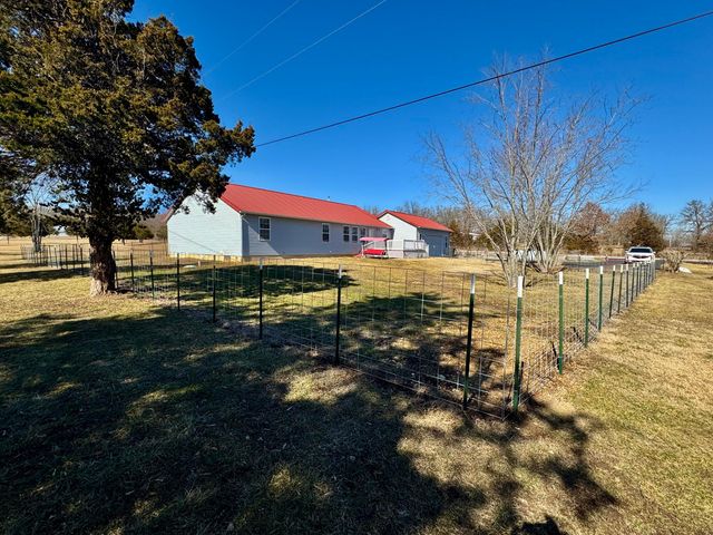 22948 Gardner Road, Lebanon, MO 65536