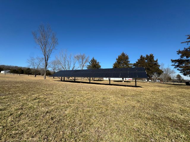 22948 Gardner Road, Lebanon, MO 65536