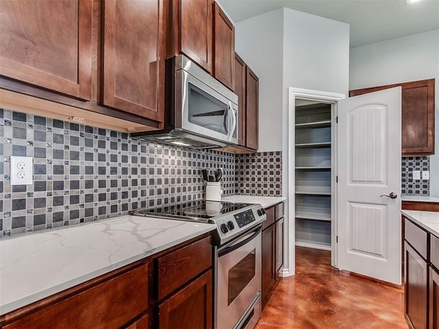 479 S Fretz Avenue, Edmond, OK 73003