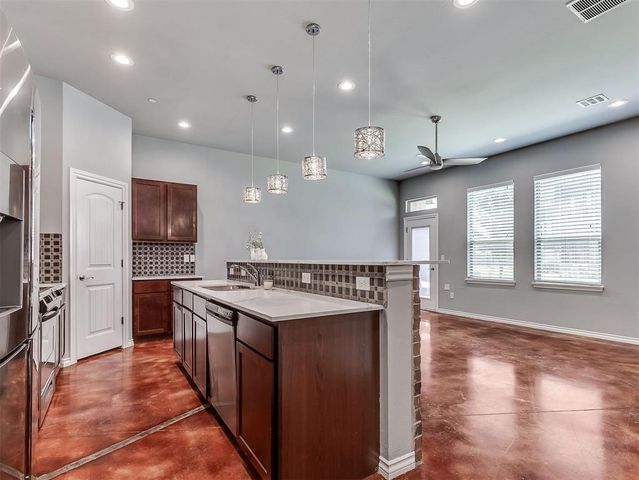 479 S Fretz Avenue, Edmond, OK 73003