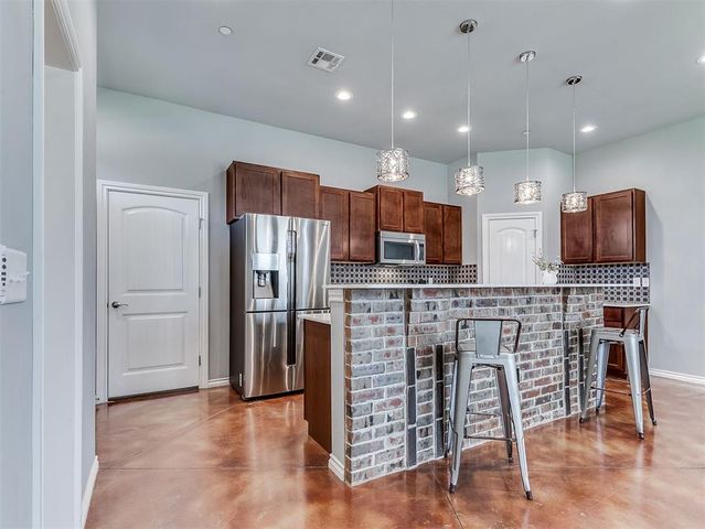 479 S Fretz Avenue, Edmond, OK 73003