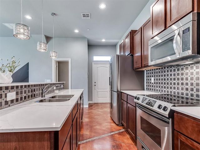 479 S Fretz Avenue, Edmond, OK 73003