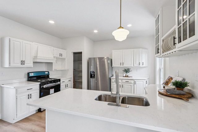 2048 Shoop STREET, Racine, WI 53404