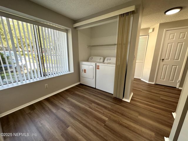 7042 PRESTWICK Circle S, Jacksonville, FL 32244