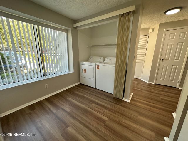 7042 PRESTWICK Circle S, Jacksonville, FL 32244