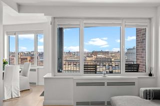 45 E End Ave Apt 10B, New York City, NY 10028