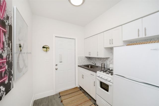 770 NE 123rd St 19, North Miami, FL 33161