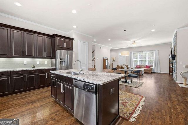 917 Dumaine Trace, Atlanta, GA 30328