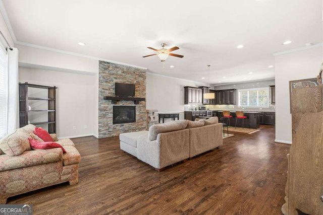 917 Dumaine Trace, Atlanta, GA 30328