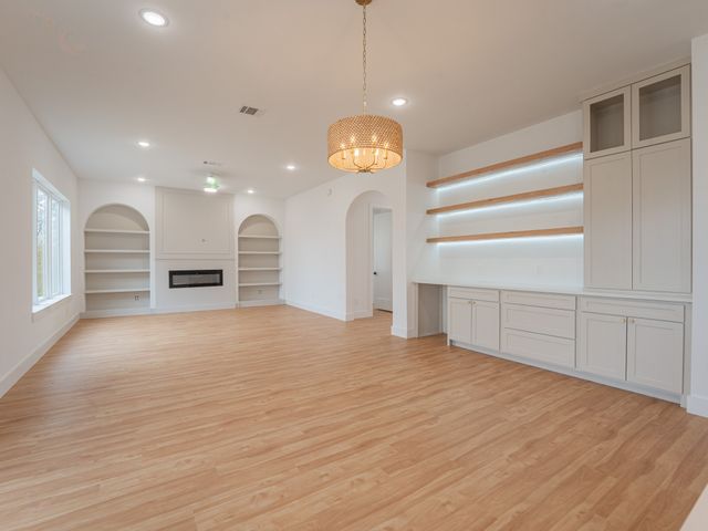 3041 Valentine Street, Dallas, TX 75215