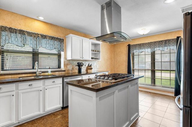10822 Spruce Drive S, La Porte, TX 77571