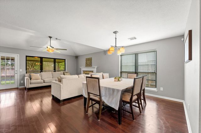 10822 Spruce Drive S, La Porte, TX 77571