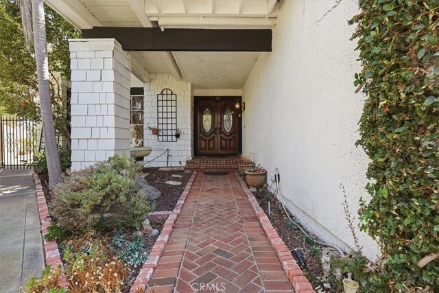 710 S Ridgeview, Anaheim Hills, CA 92807