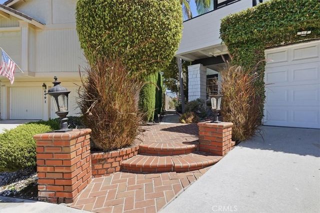 710 S Ridgeview, Anaheim Hills, CA 92807