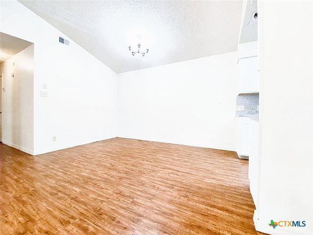 106 Hughson Court, San Marcos, TX 78666