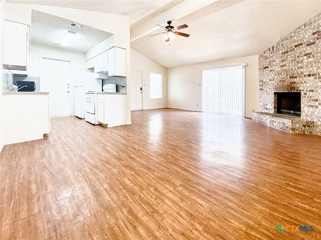 106 Hughson Court, San Marcos, TX 78666