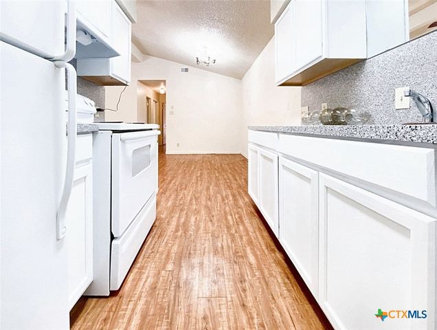 106 Hughson Court, San Marcos, TX 78666