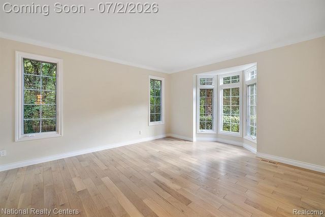 30055 Forest Drive, Franklin, MI 48025