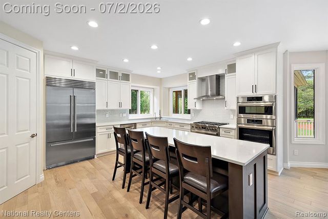 30055 Forest Drive, Franklin, MI 48025