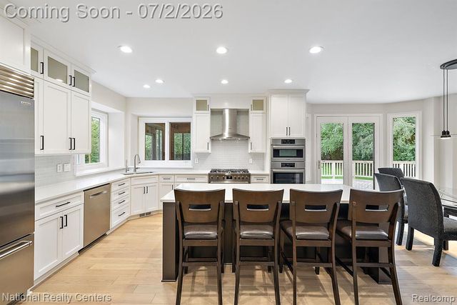 30055 Forest Drive, Franklin, MI 48025