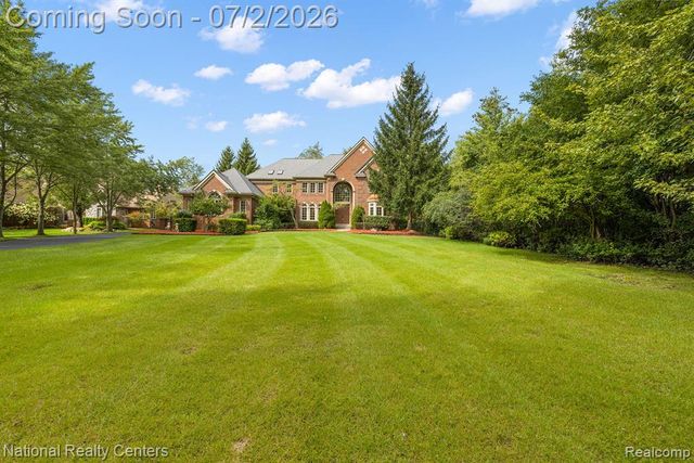 30055 Forest Drive, Franklin, MI 48025