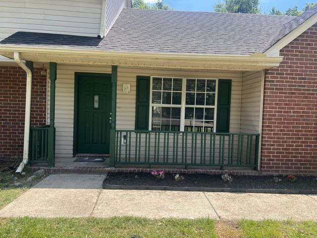 902 Regalwood Ct, Smyrna, TN 37167