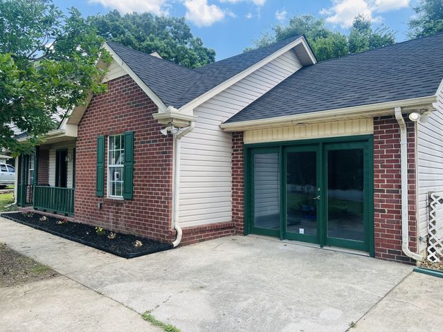 902 Regalwood Ct, Smyrna, TN 37167
