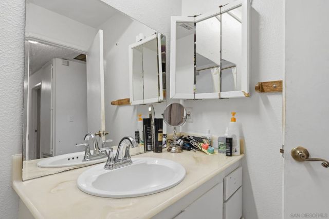 707 Granada, Vista, CA 92083