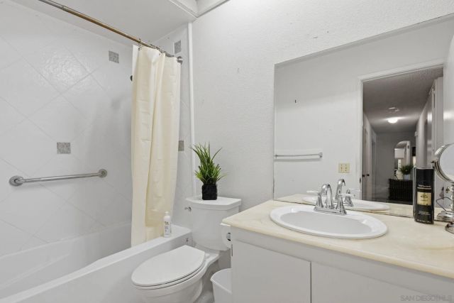 707 Granada, Vista, CA 92083
