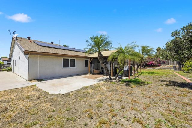 707 Granada, Vista, CA 92083