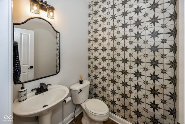 15375 Ackerley Drive, Fishers, IN 46040