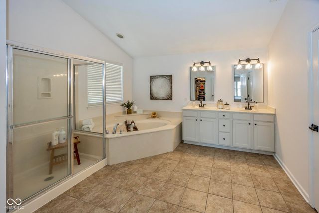15375 Ackerley Drive, Fishers, IN 46040