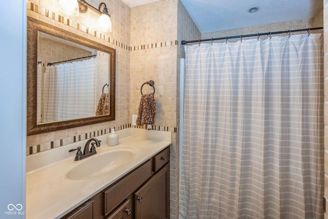 15375 Ackerley Drive, Fishers, IN 46040