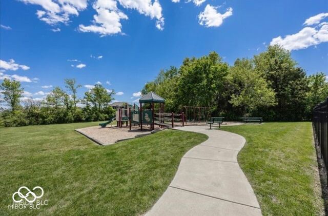 15375 Ackerley Drive, Fishers, IN 46040