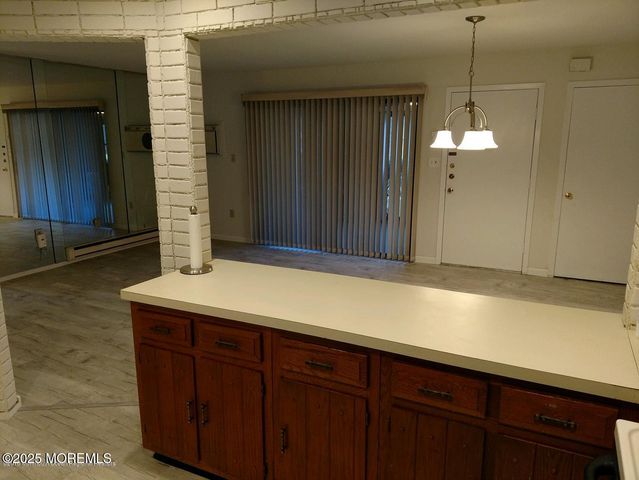 137 Amberly Drive E, Manalapan, NJ 07726