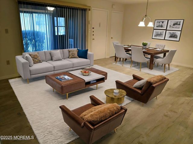 137 Amberly Drive E, Manalapan, NJ 07726