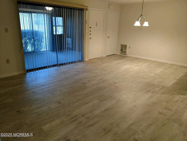 137 Amberly Drive E, Manalapan, NJ 07726