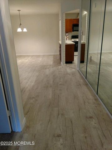 137 Amberly Drive E, Manalapan, NJ 07726