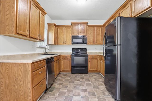 117 E Woodland Manor, Temple, GA 30179