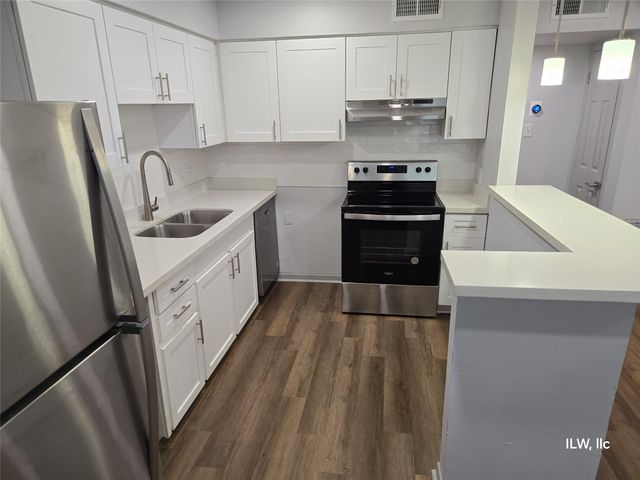 815 Harvard Street 30, Houston, TX 77007