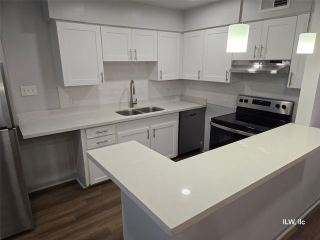 815 Harvard Street 30, Houston, TX 77007